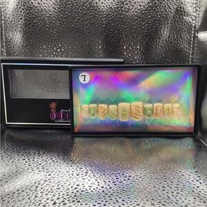 Nude and sage green,Press-On Nails